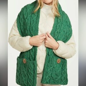 ARAN Made in Ireland 100 merino wool  pocket scarf